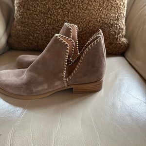 Garnet Hill Lola Whipstitched Boots Beige 37